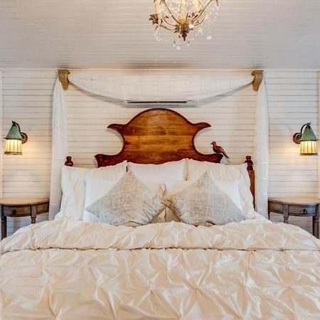 Fairytale Loft Suite 1 Bed, 1 Bath Luxury Apartment In Downtown Belmont Charlottesville Bagian luar foto