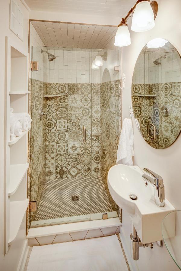 Fairytale Loft Suite 1 Bed, 1 Bath Luxury Apartment In Downtown Belmont Charlottesville Bagian luar foto